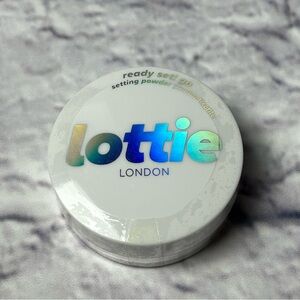 4/$16‼️ Lottie London Translucent Setting Power, Setting Powder